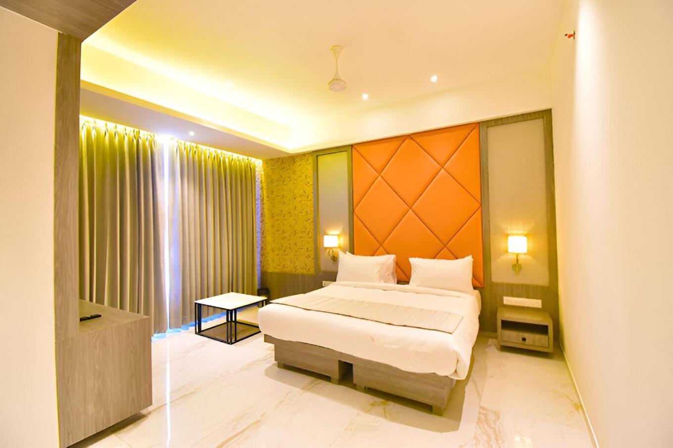 Glitz Hotels La Dahlia - Premium Тхане Екстер'єр фото
